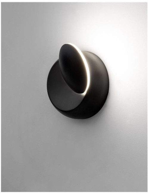 Sienas lampa Odin