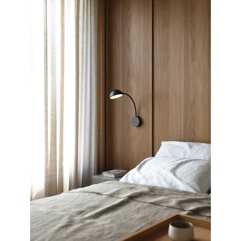 Sienas lampa Nomi