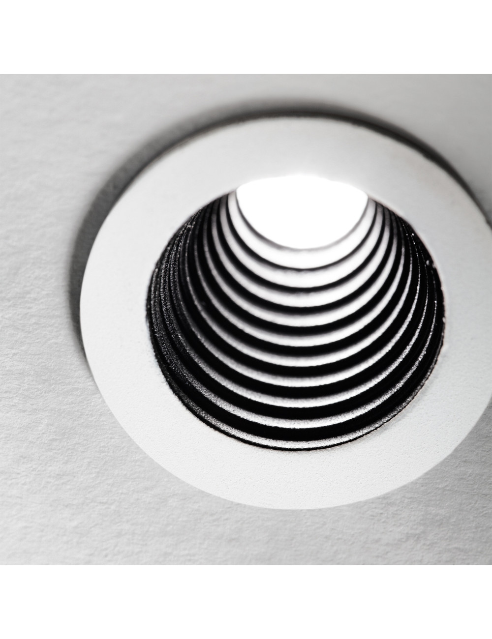 Įmontuojamas šviestuvas One 2w Ø2,5 LED