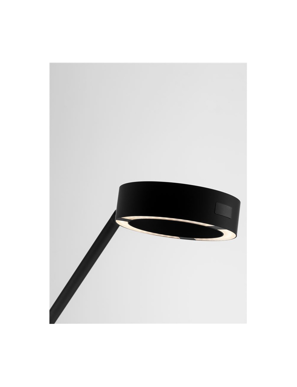 Stehleuchte Intra LED